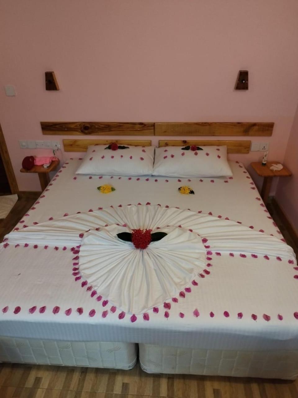 Mamello Beach Club Maldives Feridhoo Eksteriør billede